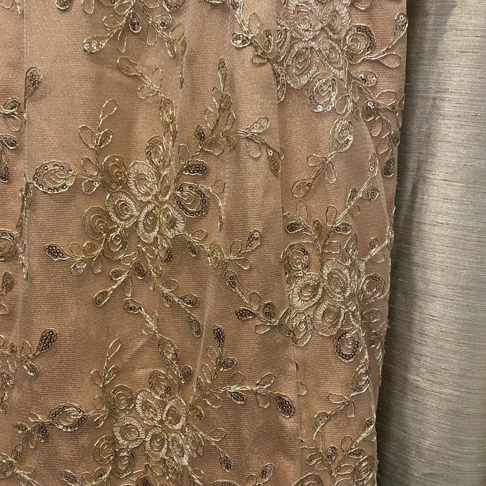 Elegant Beaded Vintage Gold and Black Dress Sz 8 - Picture 5 of 7